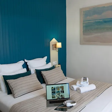 Le Bois Hotel 3*