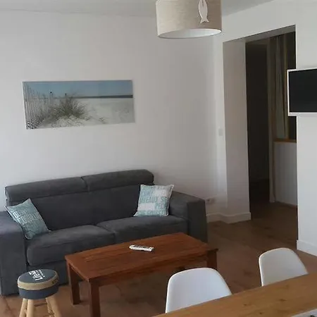Le Bois Hotel 3*